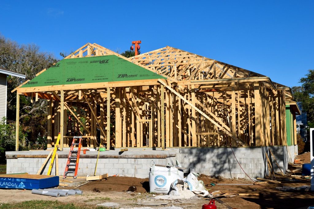 Budowa domów jednorodzinnych – co trzeba wiedzieć?