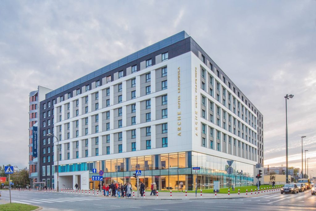 Hotel blisko lotniska – wybór czy konieczność?